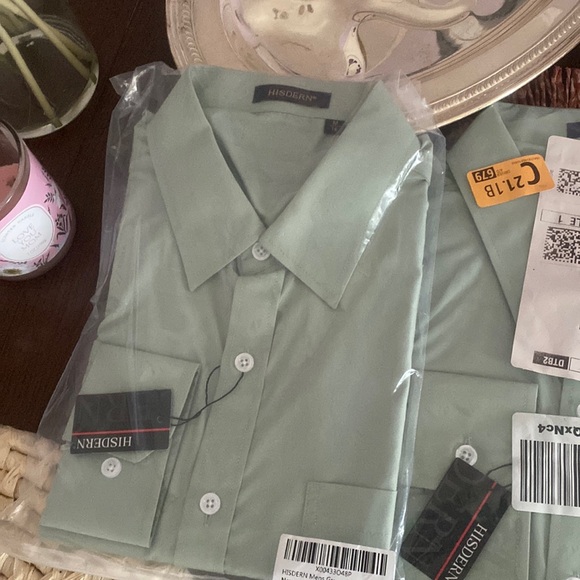 Never worn brand new olive green long sleeve - Picture 1 of 1